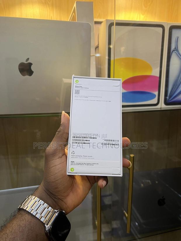 New Apple iPhone 17 Pro 256 GB Blue photo 3