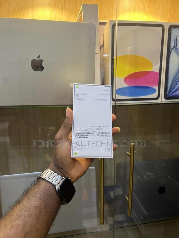 New Apple iPhone 16 128 GB Pink photo 3