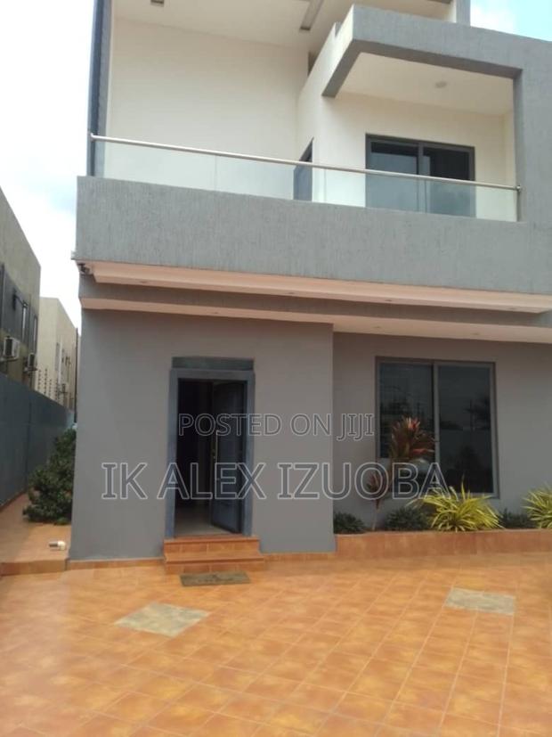 Furnished 4bdrm House in Lakeside Community 8, East Legon for rent