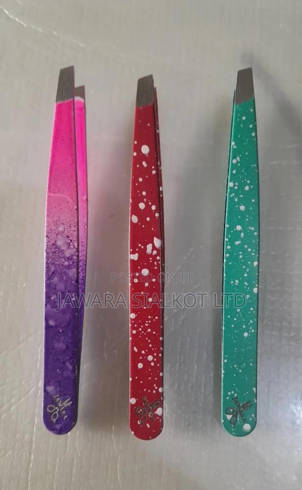 Ingrown Hair Removal Tweezer · Photo 2