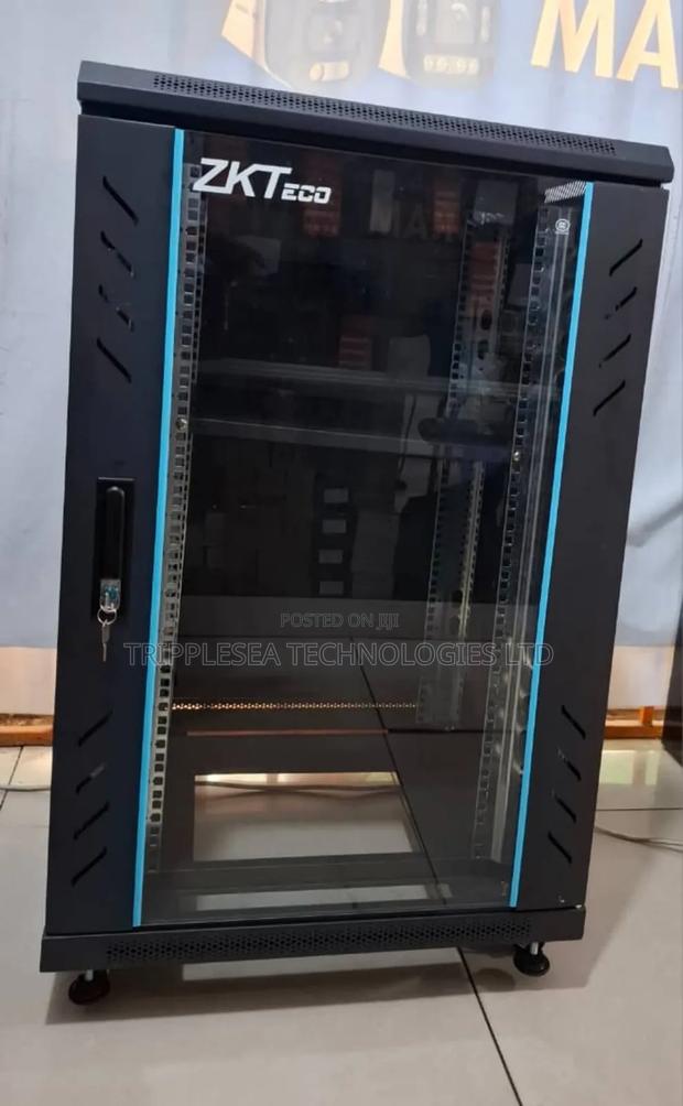 Zkteco Networking Rack 18u 600x600 · Photo 2