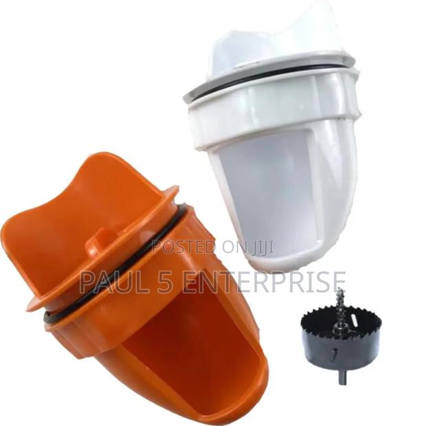 Bucket Feeder Mouth photo 4