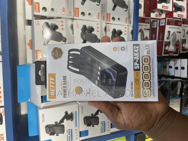 Hetty Sp-Ak42 Power Bank With a 30000mah Capacity. · Photo 3