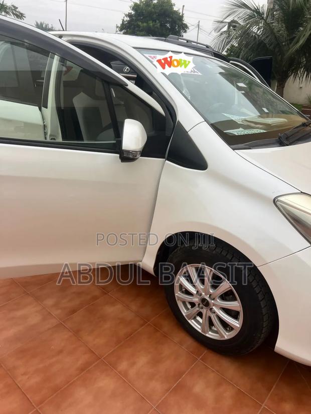 Toyota Vitz 1.5 FWD 5dr 2013 White