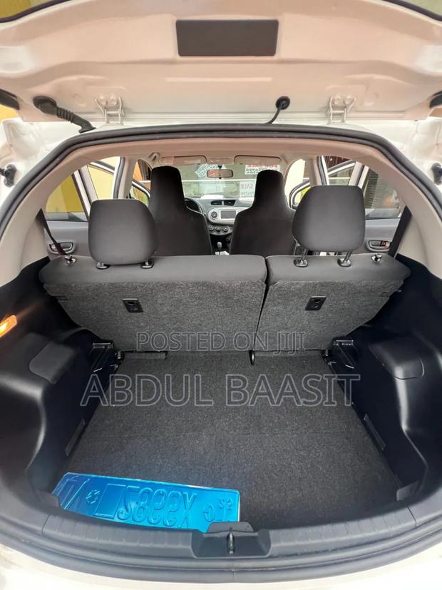 Toyota Vitz 1.5 FWD 5dr 2013 White