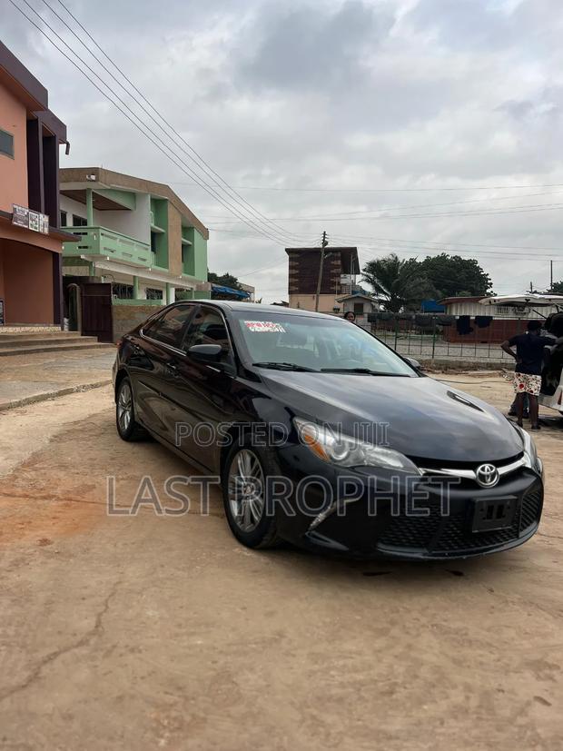Toyota Camry SE 4dr Sedan (2.5L 4cyl 6A) 2017 Black photo 2