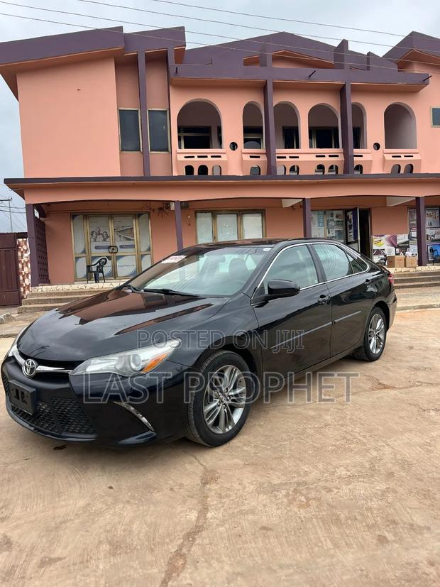 Toyota Camry SE 4dr Sedan (2.5L 4cyl 6A) 2017 Black photo 5