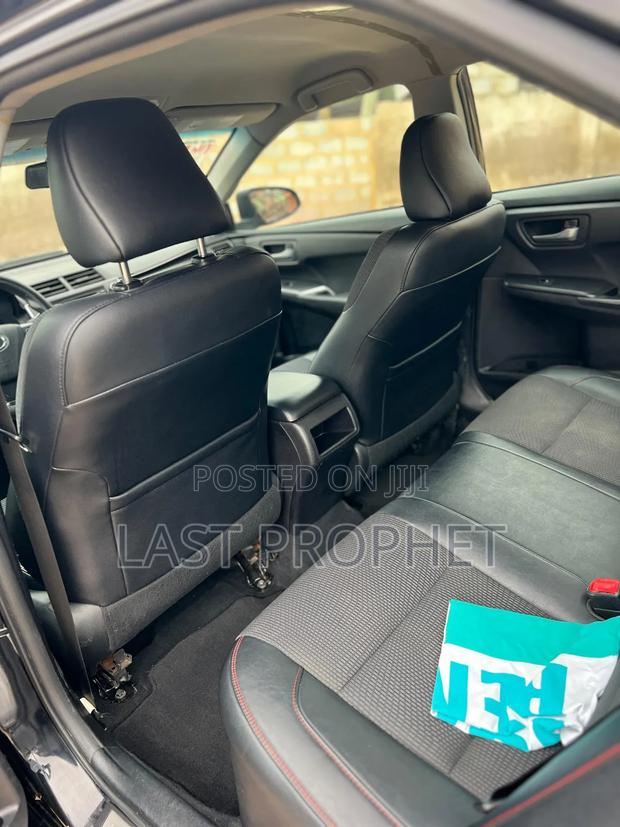 Toyota Camry SE 4dr Sedan (2.5L 4cyl 6A) 2017 Black photo 12