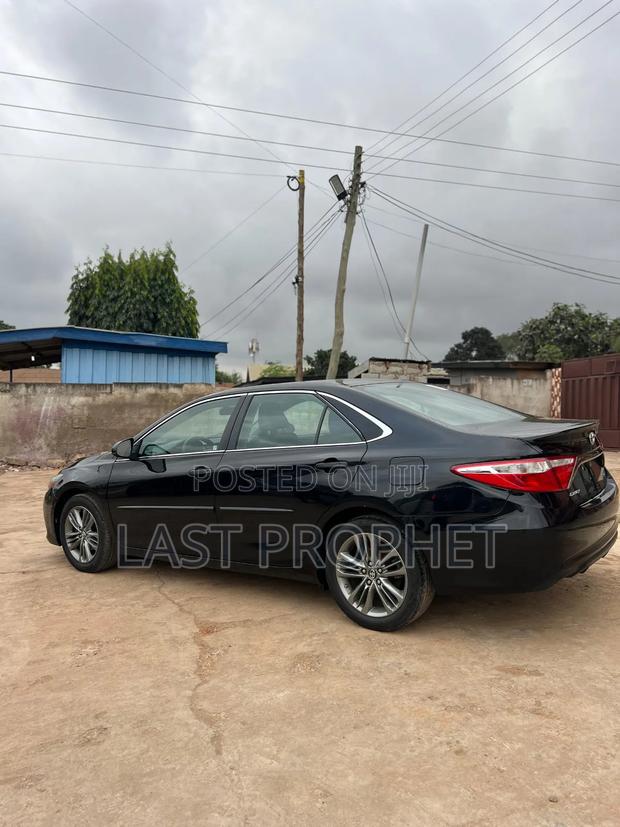 Toyota Camry SE 4dr Sedan (2.5L 4cyl 6A) 2017 Black photo 6