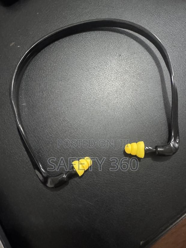 Safety Earplugs · Photo 4