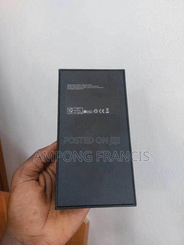 New Samsung Galaxy S21 Ultra 5G 256 GB Black · Photo 3