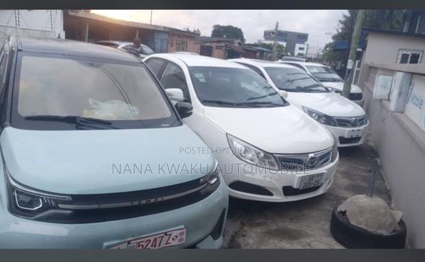 Car 2022 Blue photo 10