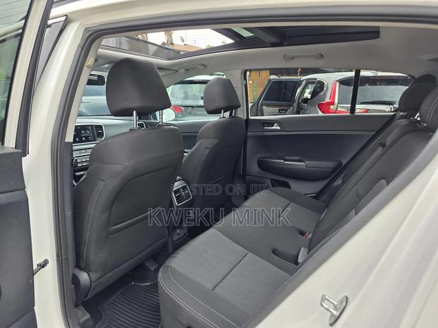 Kia Sportage 2020 White photo 8