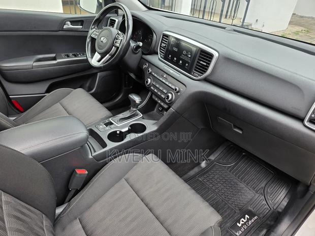 Kia Sportage 2020 White photo 10