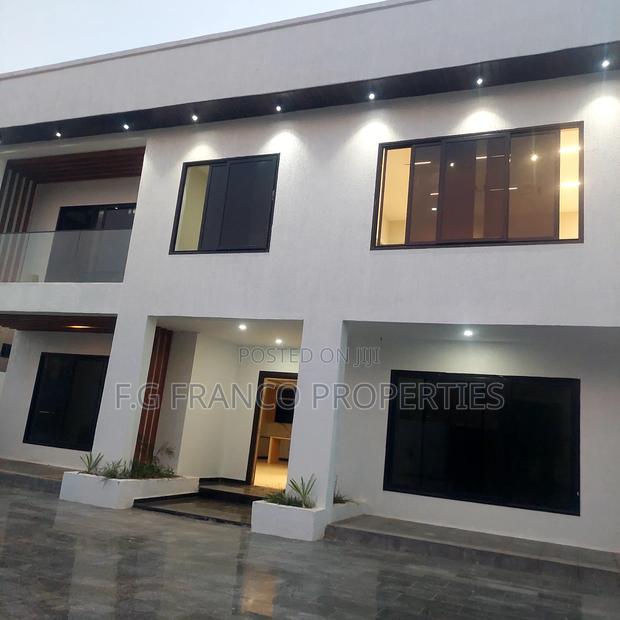 5bdrm House in Kg Franco Properties, Airport Residential Area for sale · Photo 3