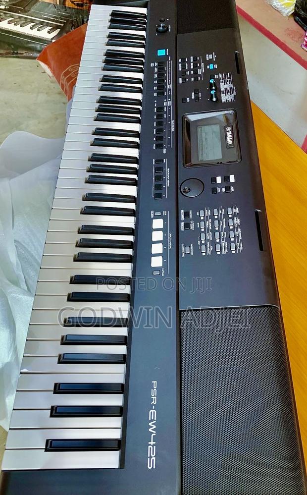 Yamaha PSR Ew425 Keyboard photo 2