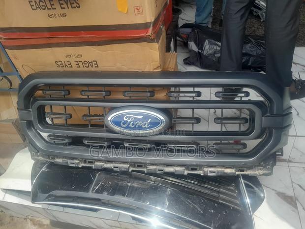 Ford F150 2022 Top Grill