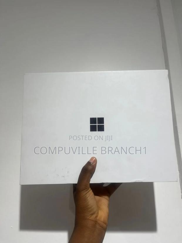 New Microsoft Surface Pro 16GB Qualcomm Snapdragon X Plus SSD 256GB · Photo 4