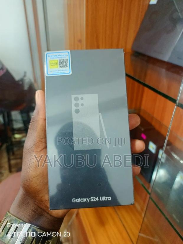 New Samsung Galaxy S24 Ultra 256 GB Black · Photo 2