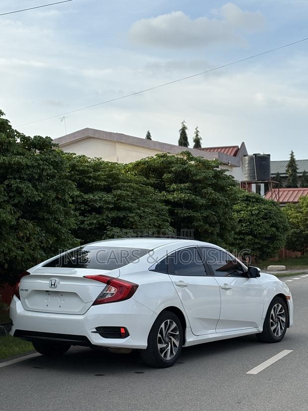 Honda Civic 2016 White