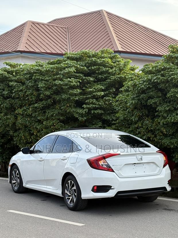 Honda Civic 2016 White