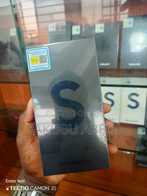 New Samsung Galaxy S22 Ultra 5G 256 GB Black · Photo 3