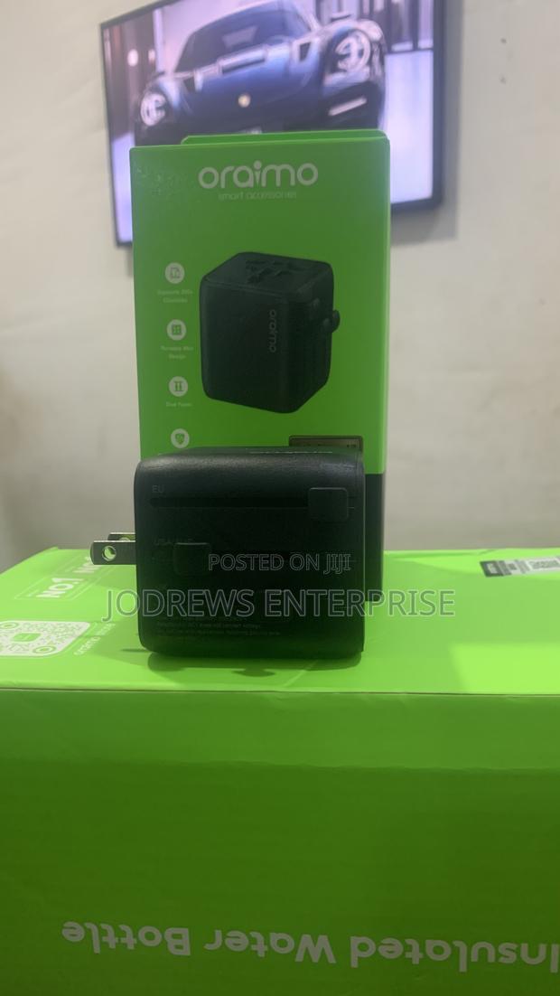 Oraimo Poweromni 251 2500w Multi-plug Travel Converter photo 3
