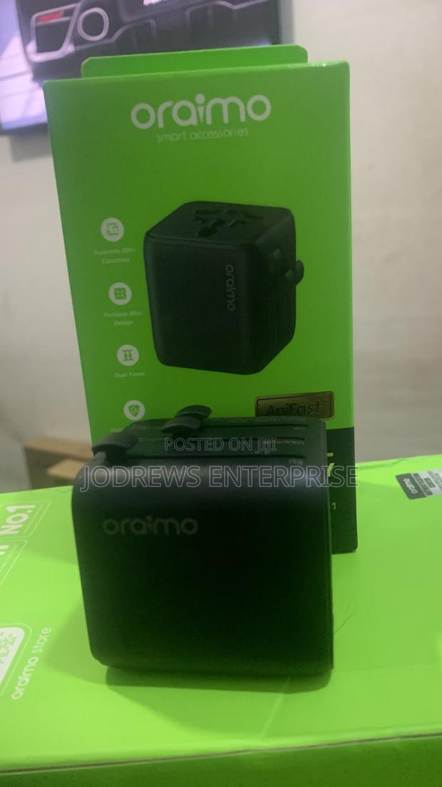 Oraimo Poweromni 251 2500w Multi-plug Travel Converter photo 4