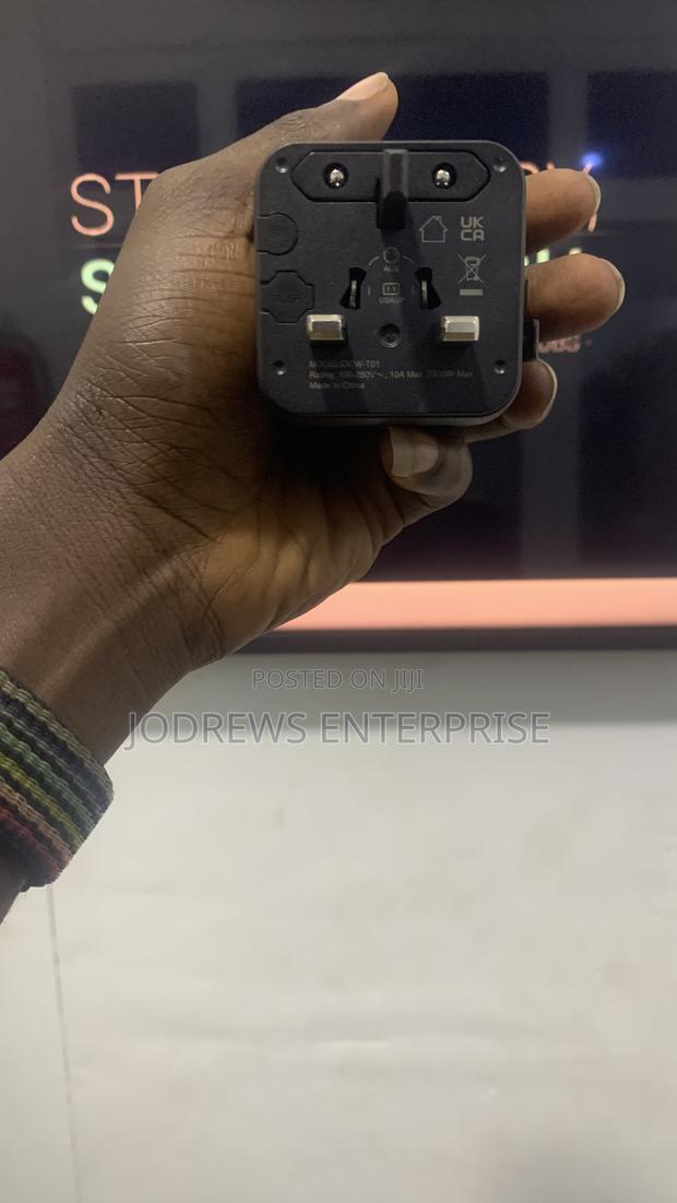 Oraimo Poweromni 251 2500w Multi-plug Travel Converter photo 5