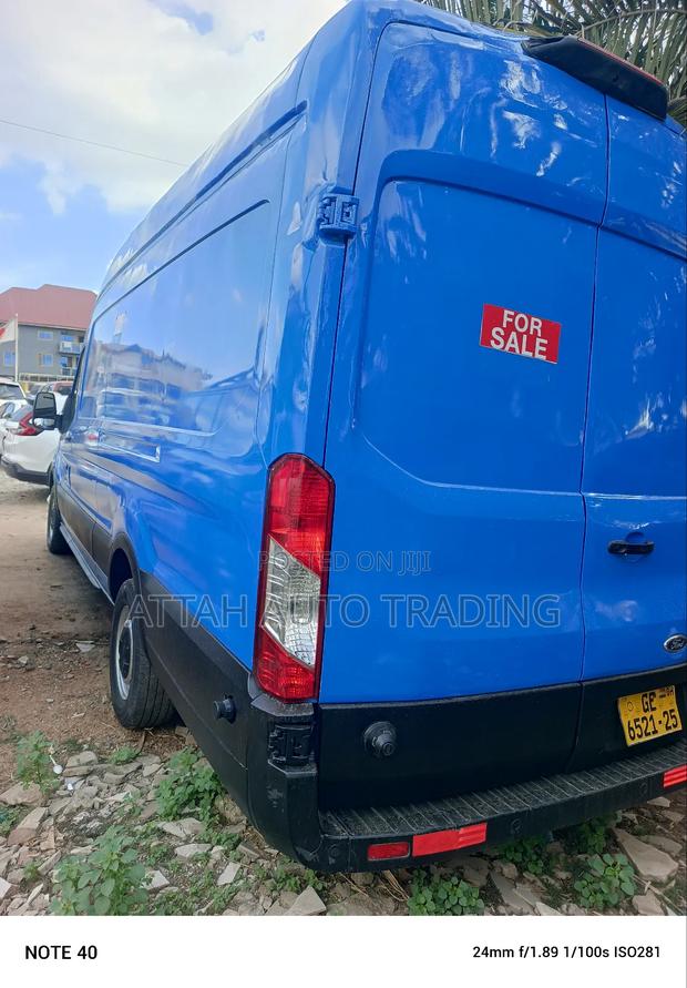 Ford Transit 2012 Blue photo 5