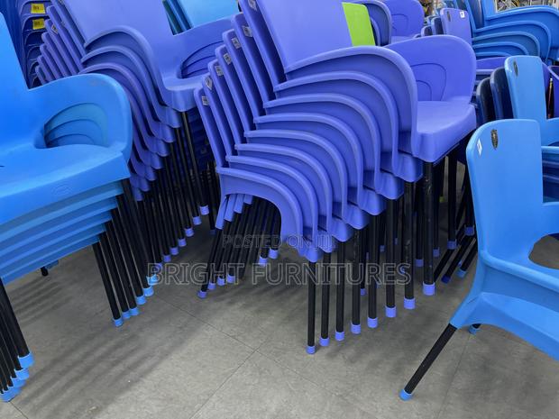 Plastic Chairs (Strong Enough) · Photo 4