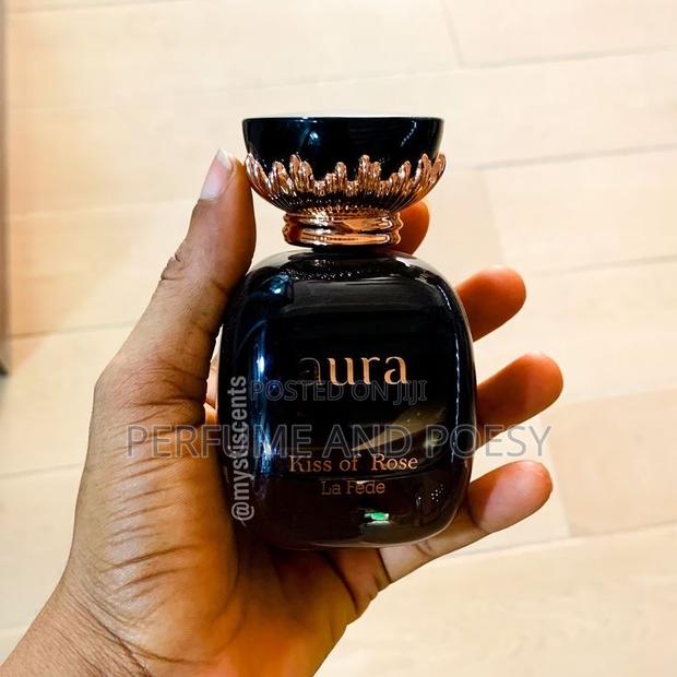 Aura Kiss of Rose Perfume · Photo 4
