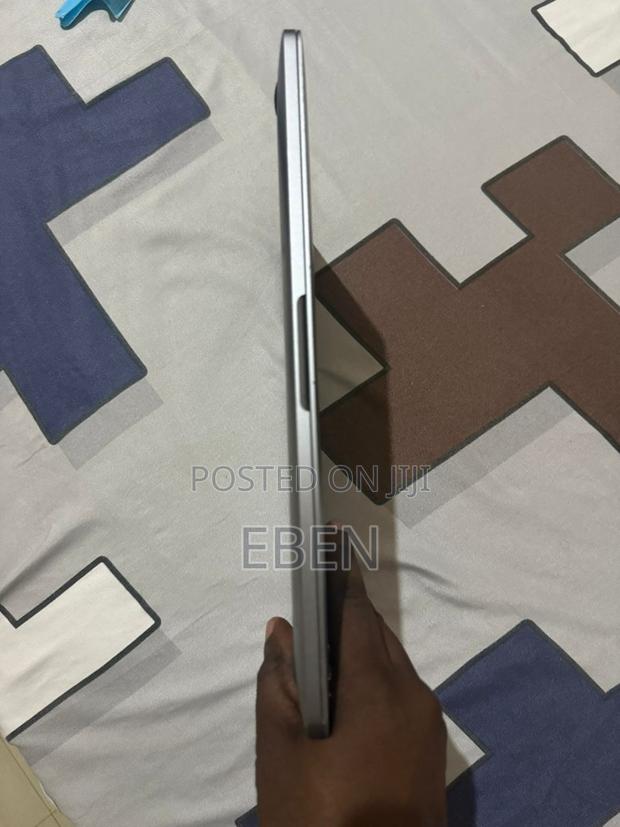 Laptop Apple MacBook Pro 2020 32GB Intel Core i7 SSD 1T photo 4