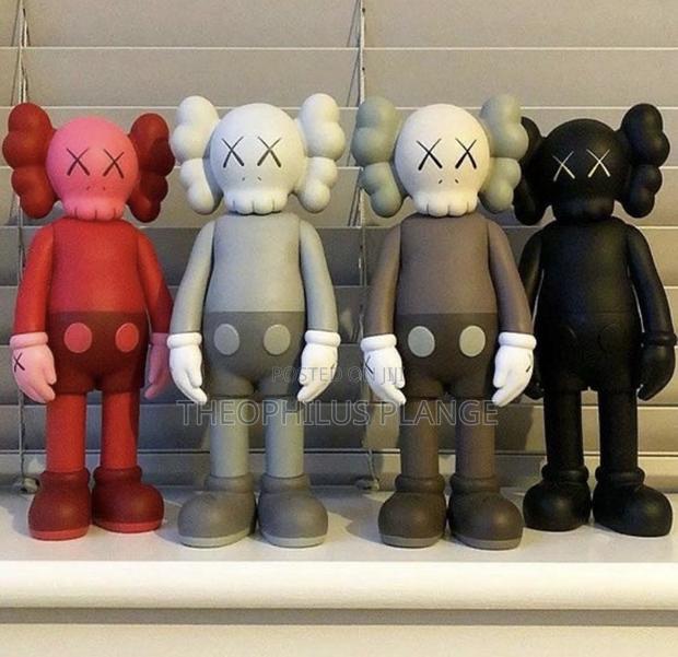 Kaws Decor Dolls, Office Me, · Photo 3