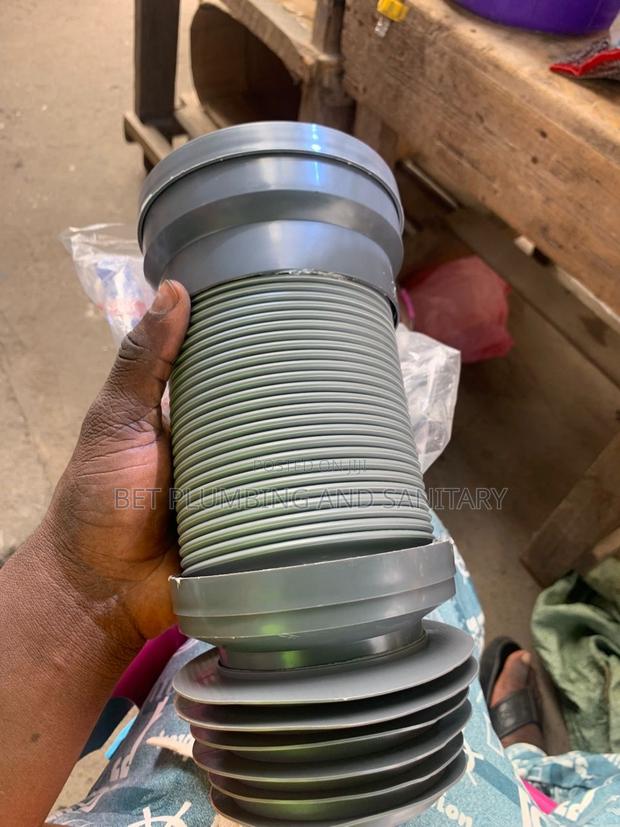 4 Inches Adapter for Water Closet (Wc) · Photo 2