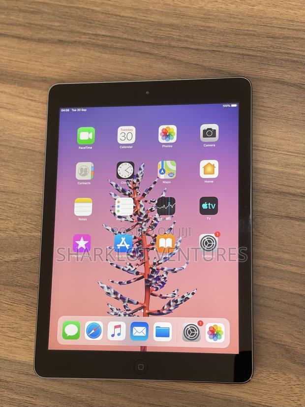 Apple iPad Air 16 GB Black photo 4
