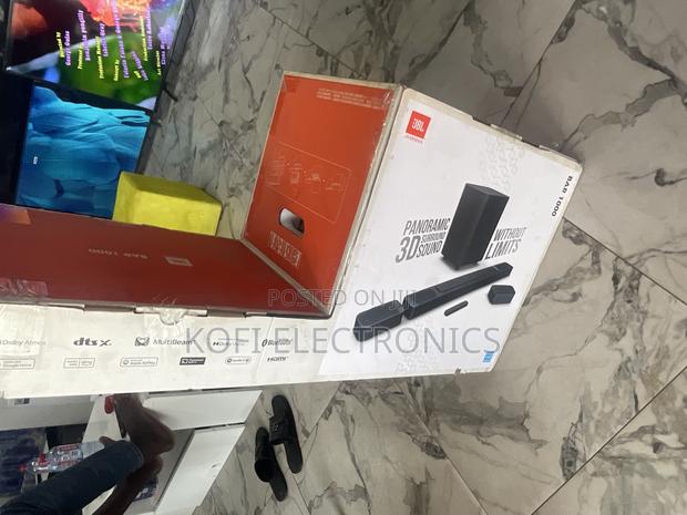 JBL Bar 1000 Pro 7.1.4 Soundbar With 10 In. Wireless Subwoofer Detacha · Photo 2
