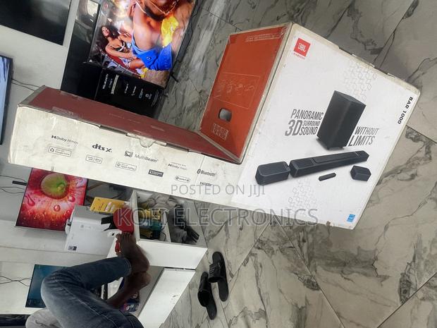 JBL Bar 1000 880w 7.1.4-Channel Dolby Atmos Soundbar System · Photo 2