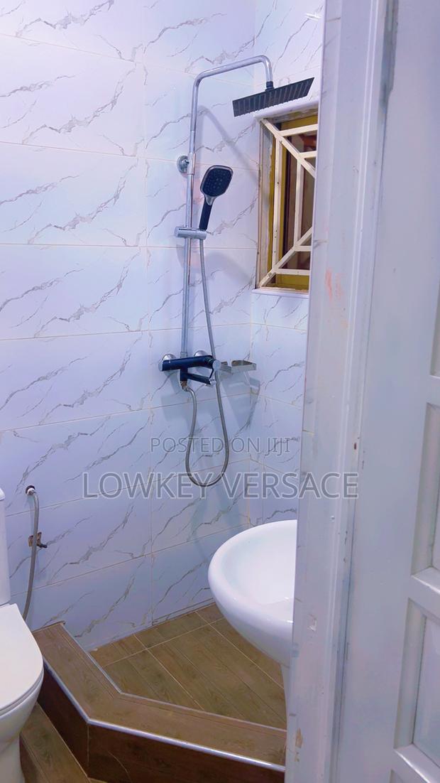 Spacious Studio+ Generator+Dstv+Fridge+Starlink Wifi+ Self Catering photo 4