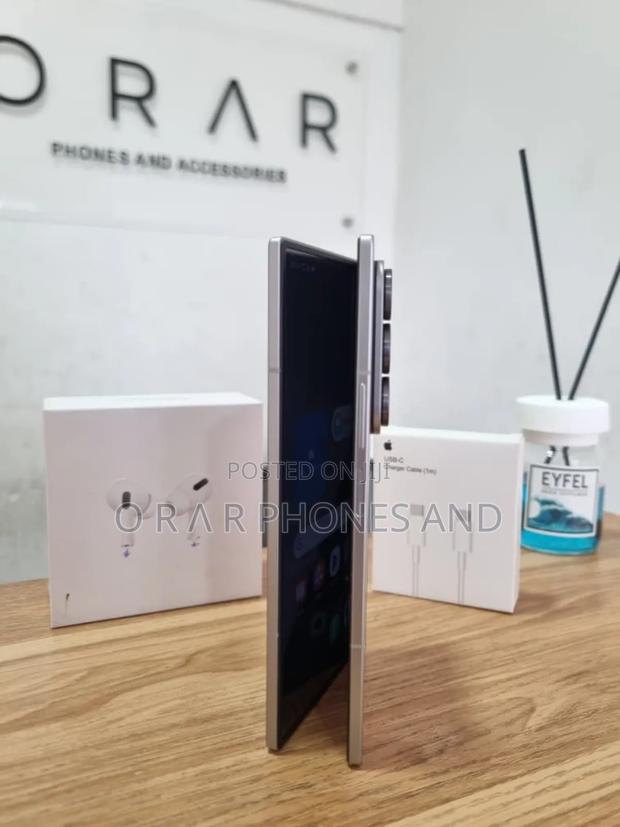 Samsung Galaxy Z Fold7 256 GB Silver photo 3