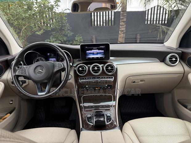 Mercedes-Benz GLC-Class 2016 White photo 13