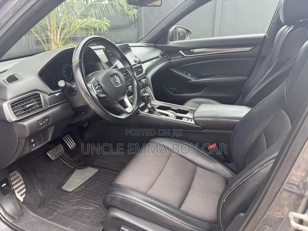 Honda Accord Sport 2018 Gray photo 10