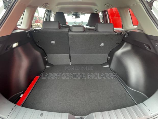 New Toyota Corolla Cross LE 2025 White