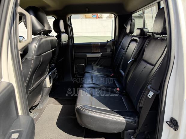 Ford F-150 Lariat 4x4 SuperCab Styleside 8 ft. box 163 in. WB 2018