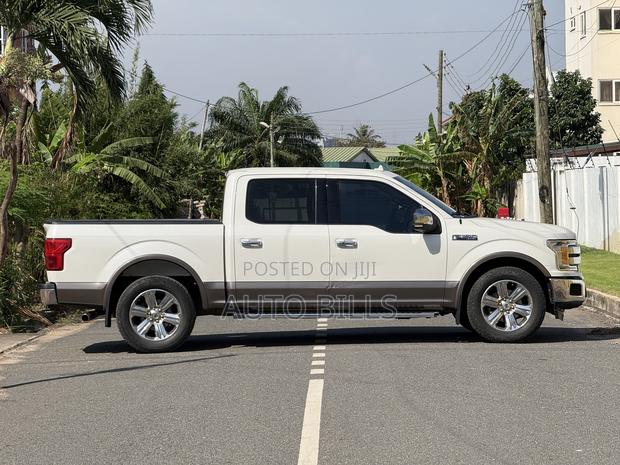 Ford F-150 Lariat 4x4 SuperCab Styleside 8 ft. box 163 in. WB 2018