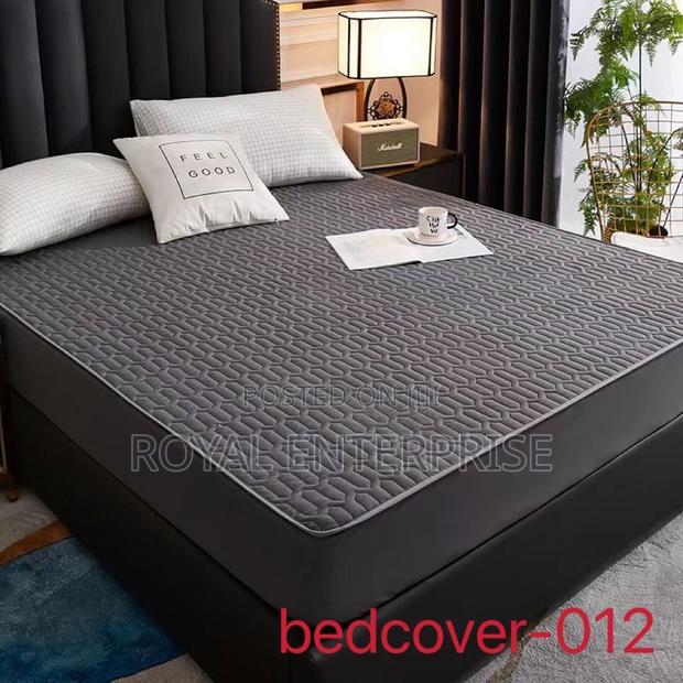 Mattress Protection: Waterproof Cover ( Double, Queen and King Size ) · Photo 2
