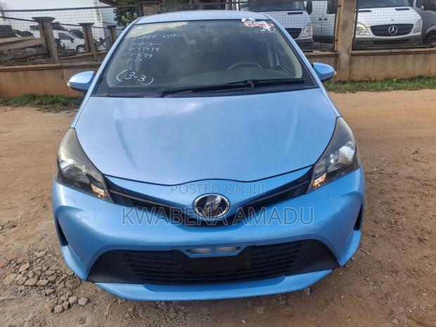 Toyota Vitz 1.3 AWD 5dr 2015 Blue