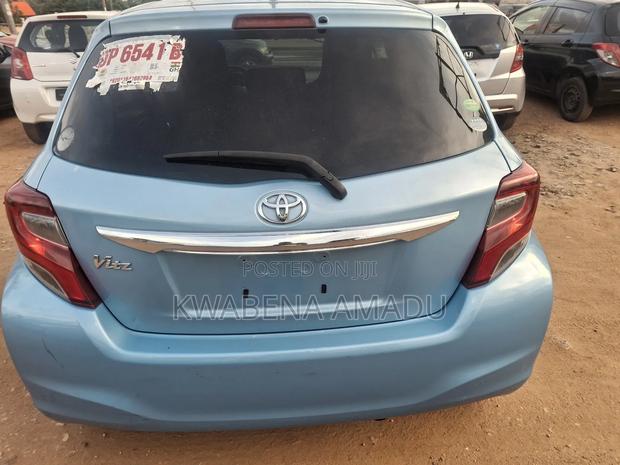 Toyota Vitz 1.3 AWD 5dr 2015 Blue