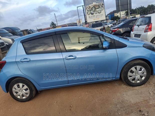 Toyota Vitz 1.3 AWD 5dr 2015 Blue