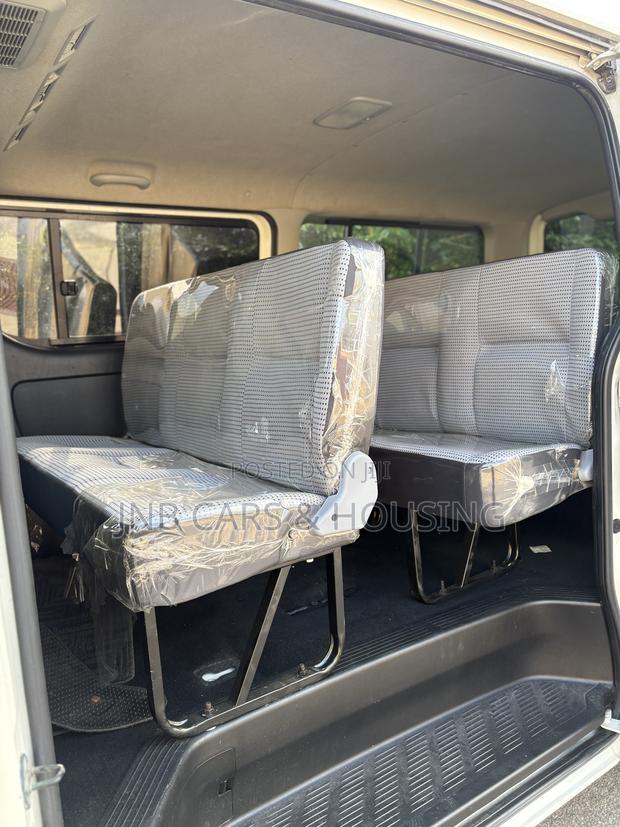 Toyota HiAce 2011 White